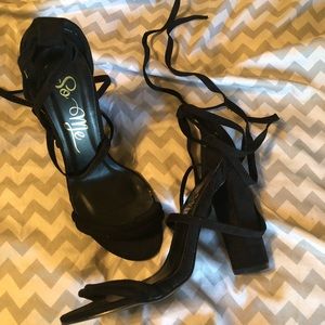 Fashion nova Tie up Heels